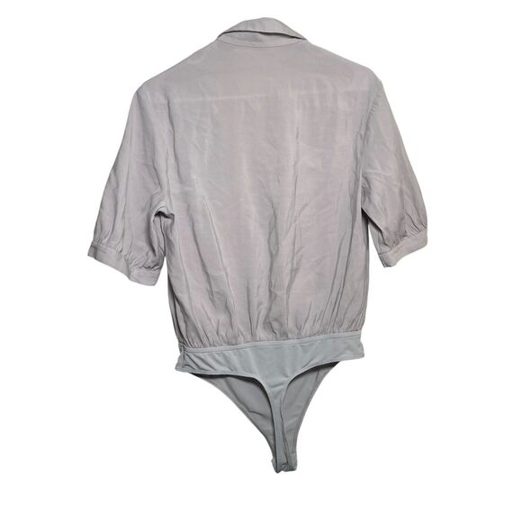 Express Blouse Women's Medium Gray Short Sleeve One Piece Button Up Preppy - Picture 5 of 10